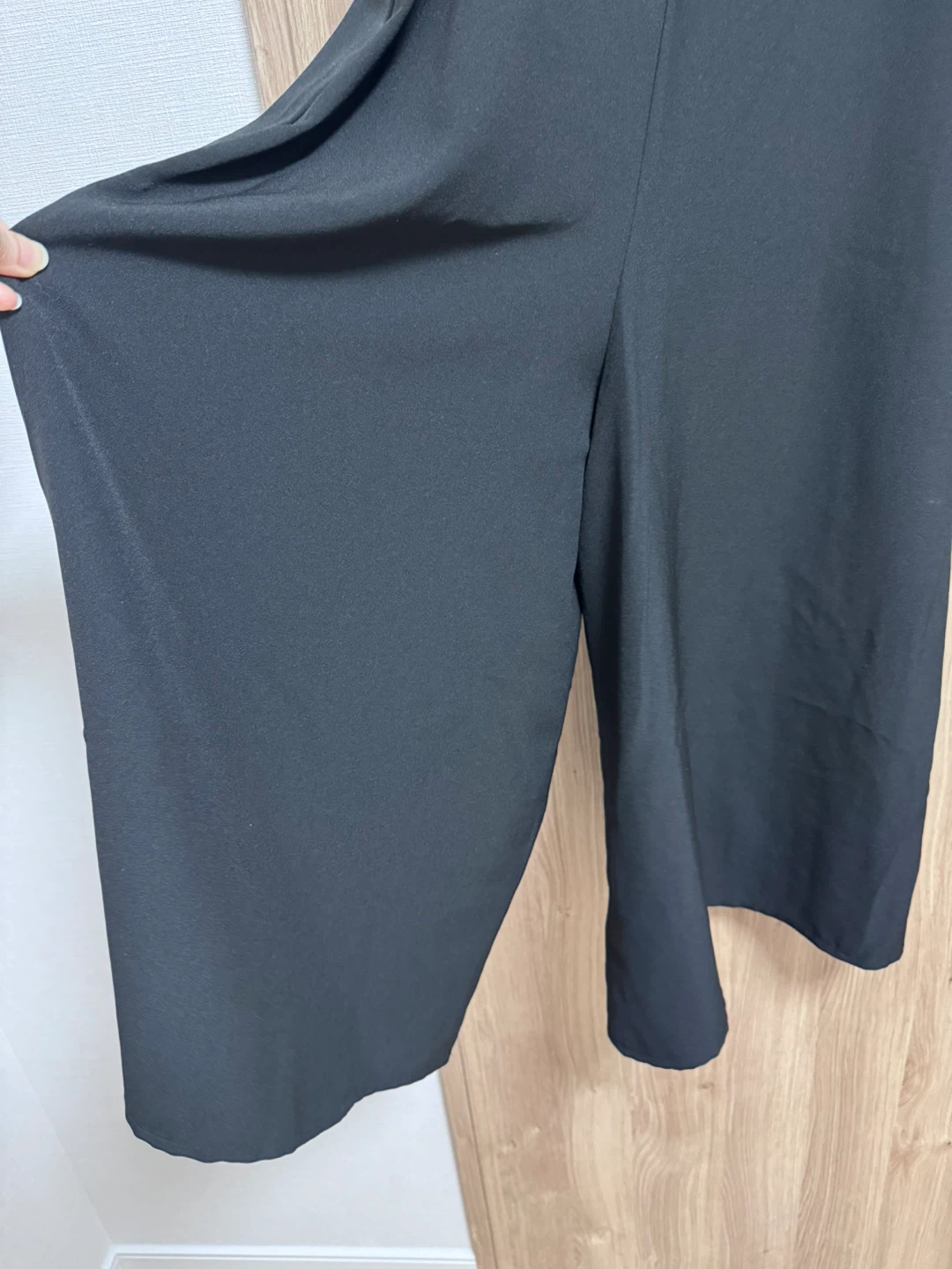 COLZA ブラック サロペット ワイドパンツの写真2枚目