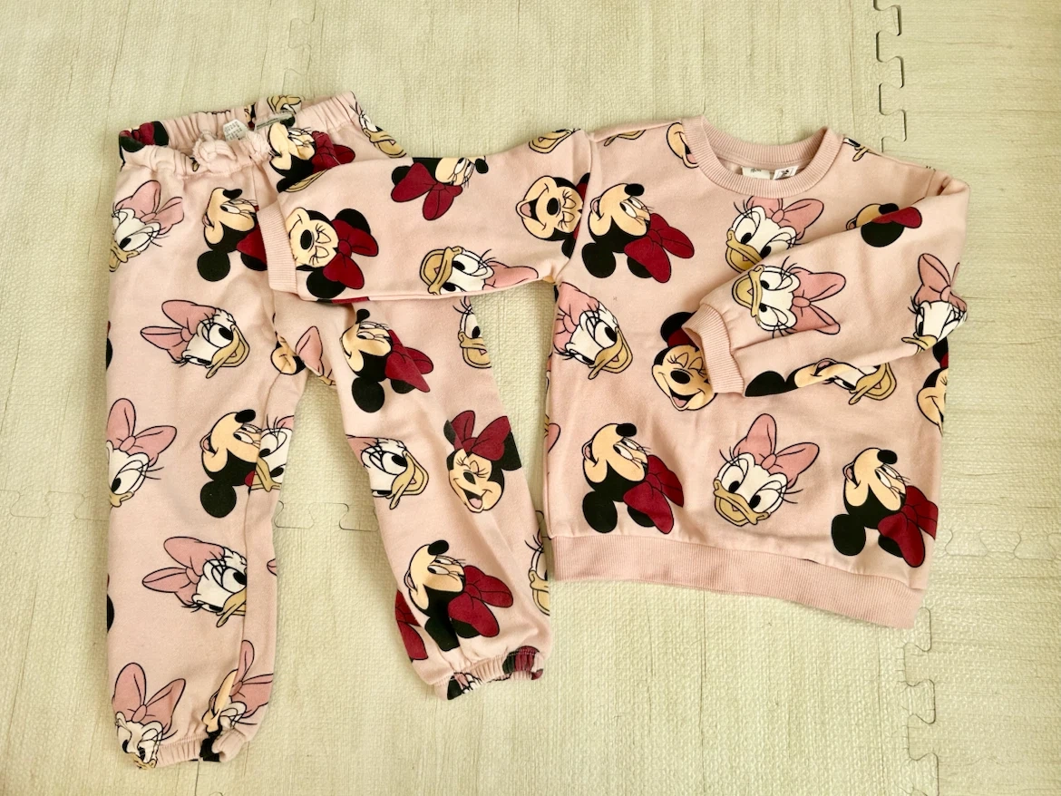 武蔵小杉★H&M★Disney ライトピンク セットアップ ベビー服 100cm 保育園着