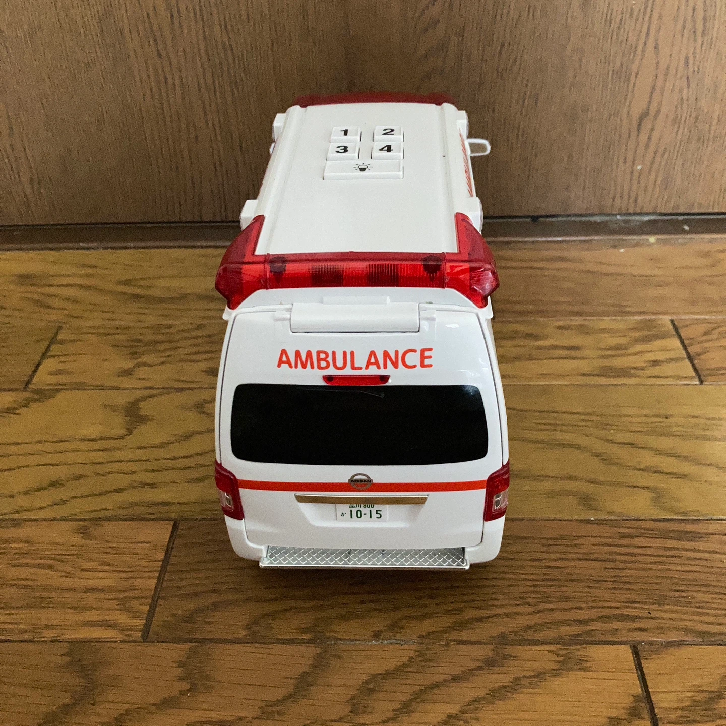 サウンド＆ライト ニッサンパラメディック 救急車の写真4枚目
