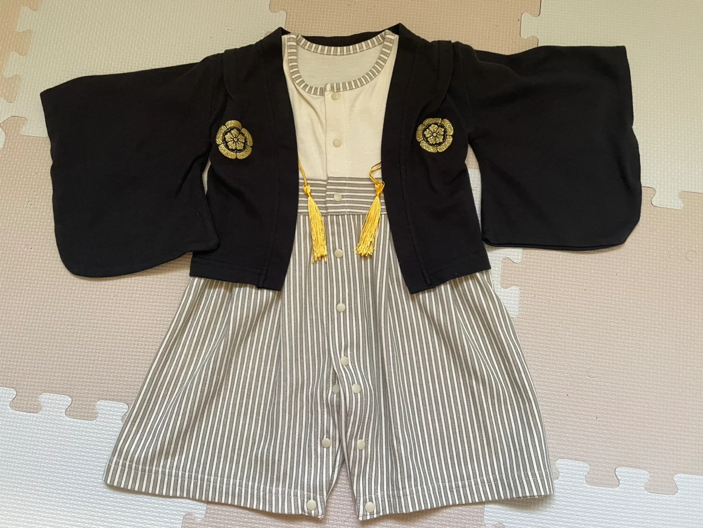 袴風 ロンパース 黒×ストライプ
