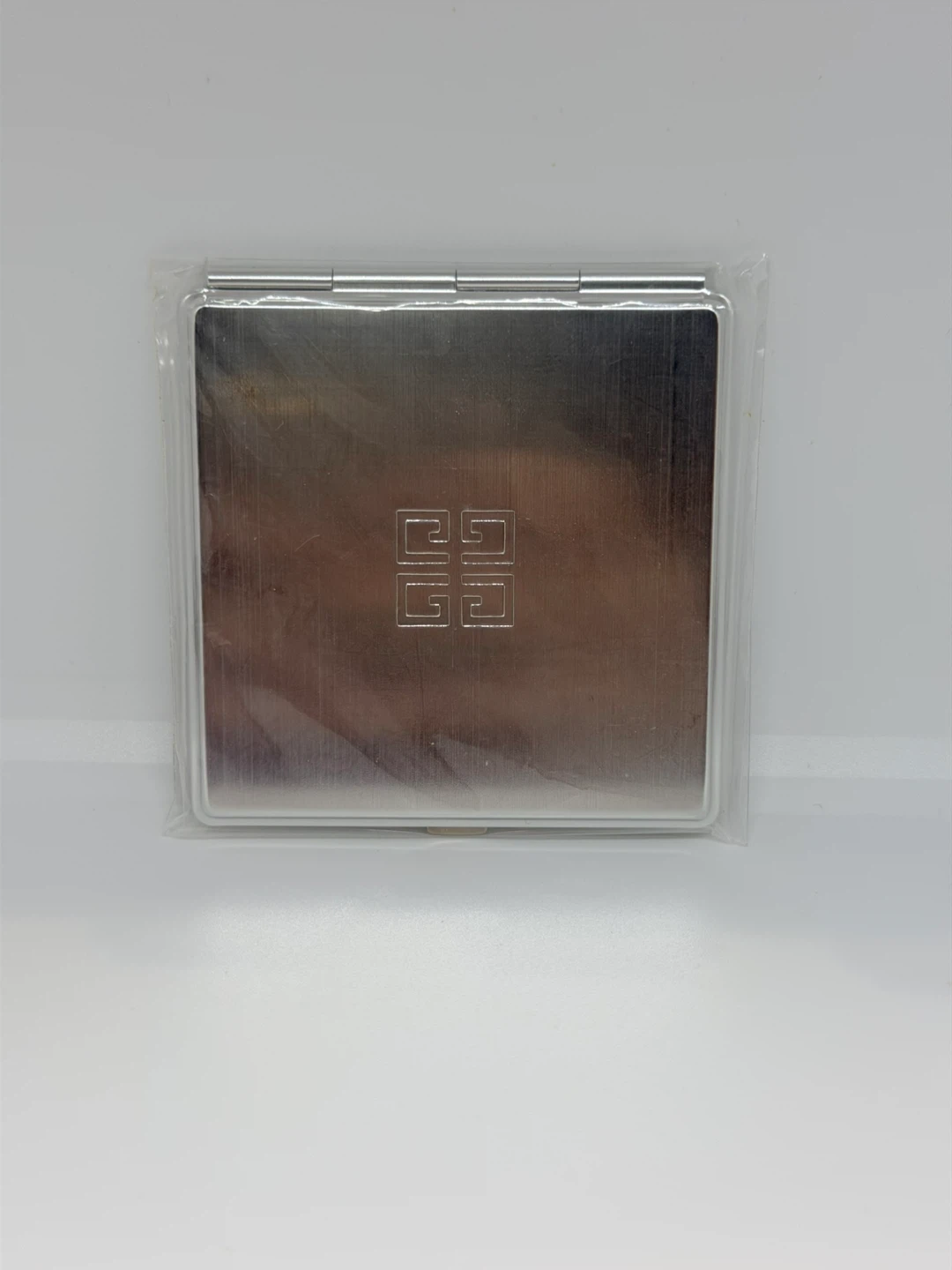 GIVENCHY コンパクトミラー