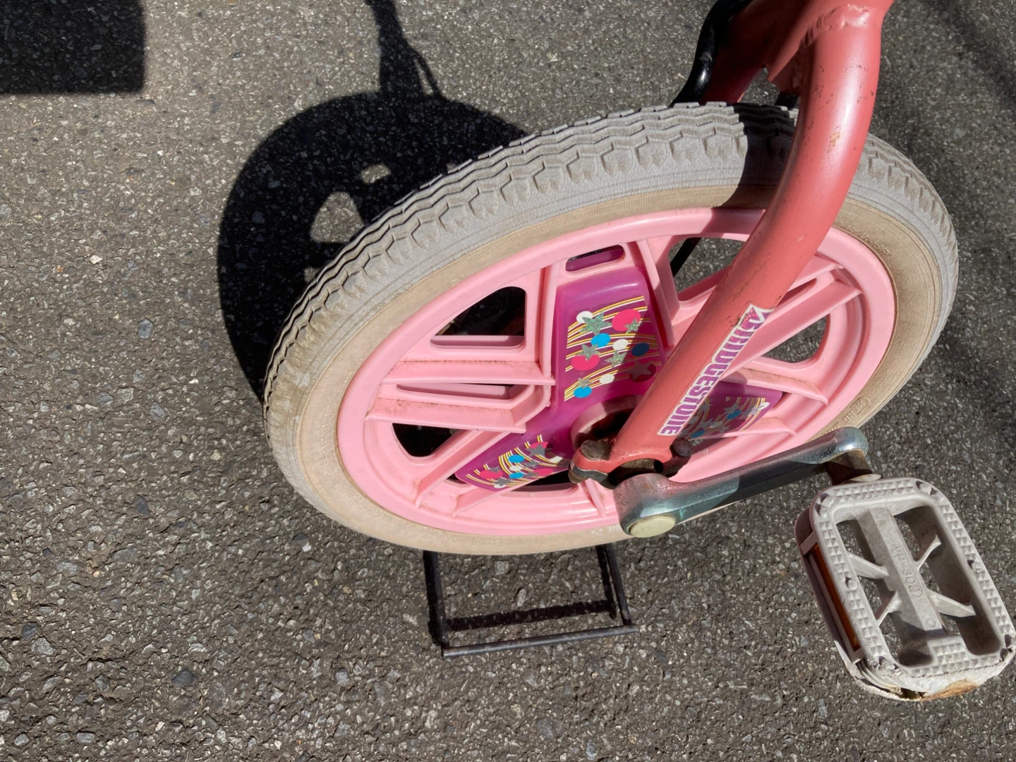 近日中処分予定★一輪車　スタンド付き　ブリヂストンの写真2枚目