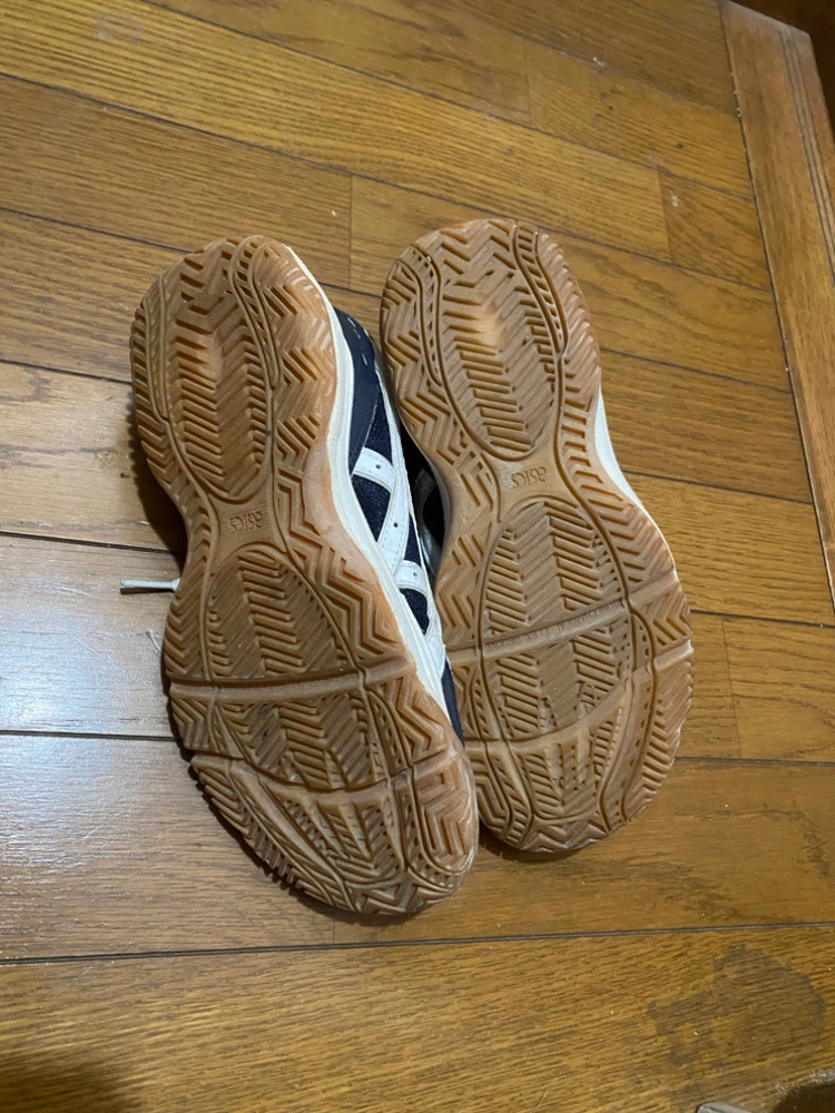 アシックス GEL スニーカー ネイビーの写真2枚目