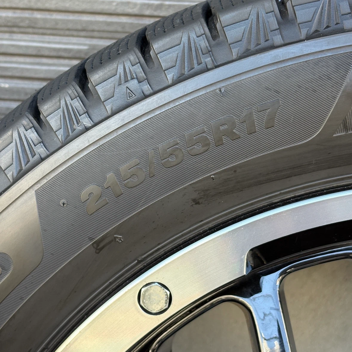 【美品】VRX3スタッドレス+LMGホイール 4本セットの写真10枚目