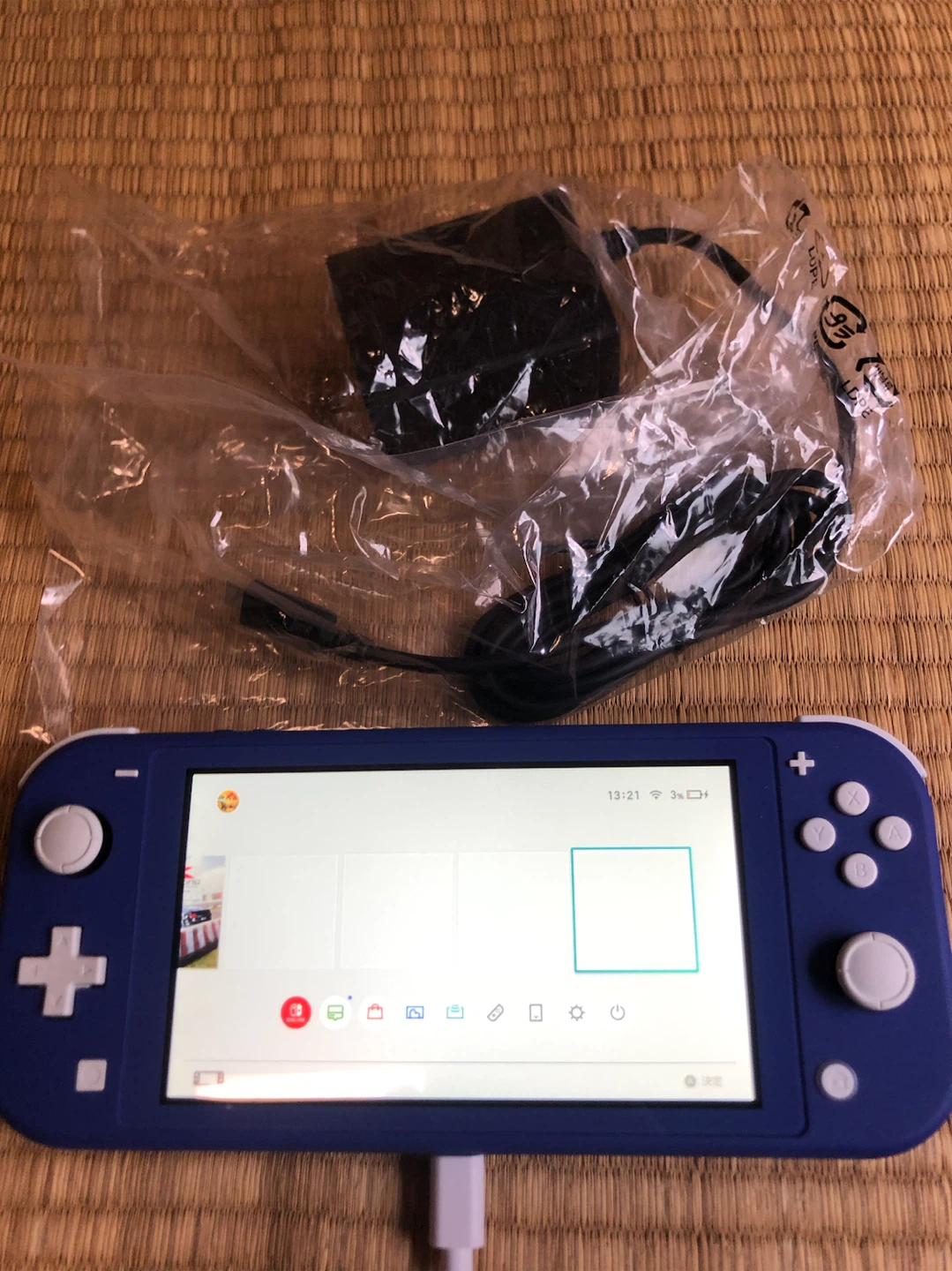 任天堂 スイッチライト ブルー 本体の写真4枚目