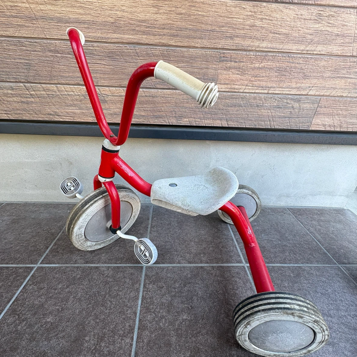 ボーネルンド　ウィンザー 三輪車 レッド