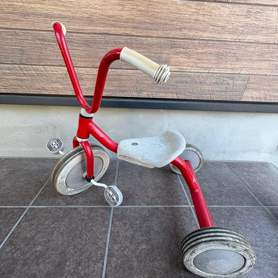 ボーネルンド ウィンザー 三輪車 レッド