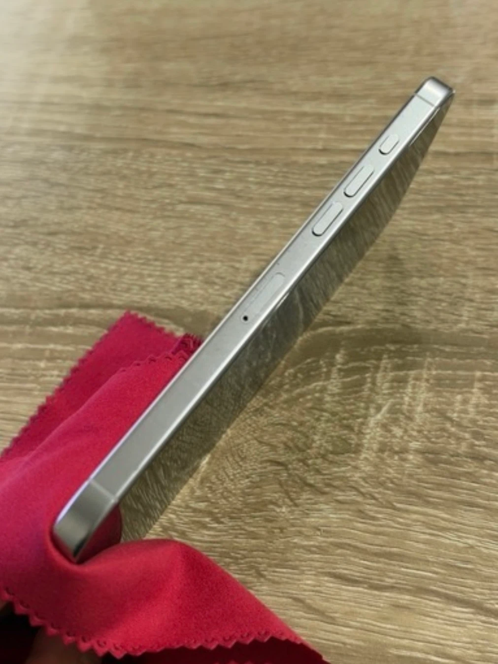 アップル iPhone 16pro  max 512GBの写真5枚目