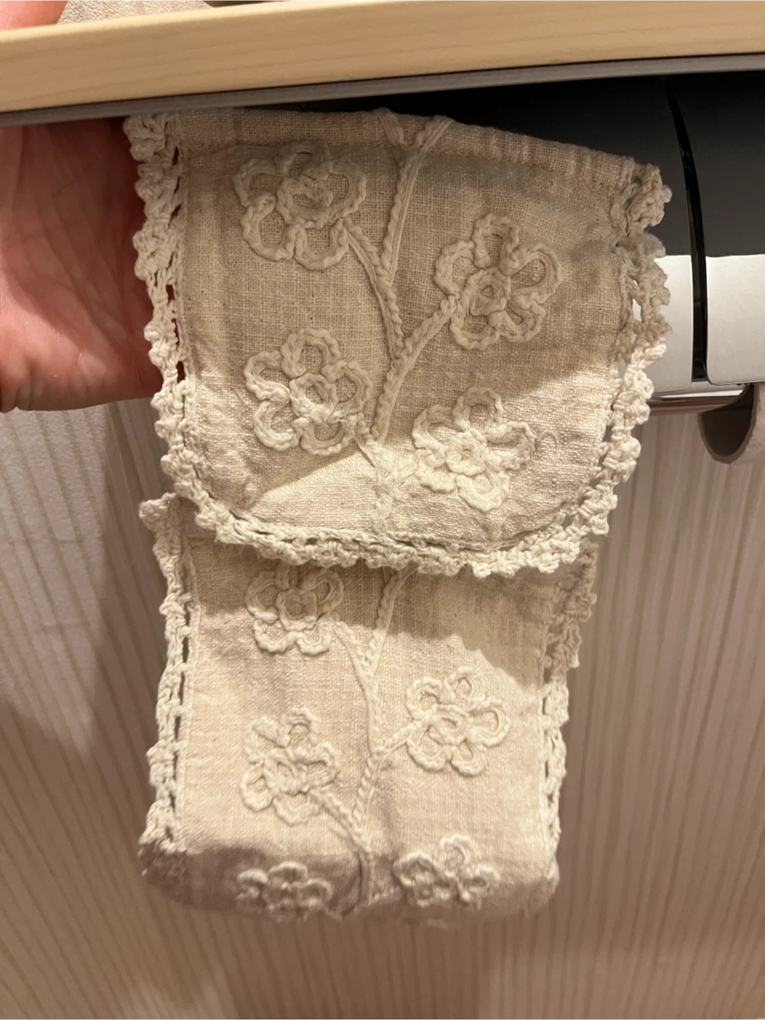 花柄刺繍 トイレットペーパーホルダーカバーの写真4枚目
