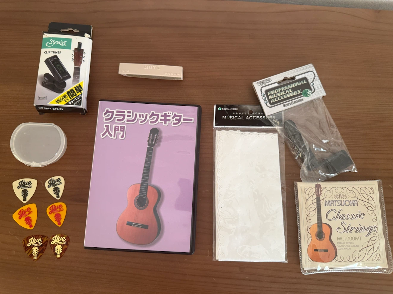 ヤマハ クラシックギター CS40J 入門セットの写真5枚目