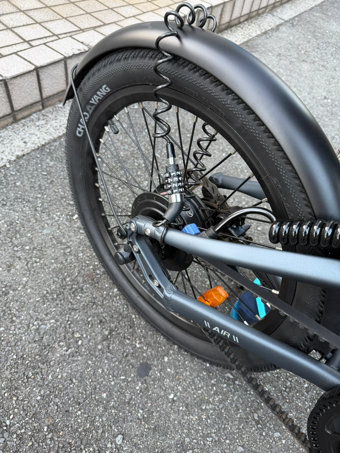 A DECE OASIS 電動アシスト自転車 折りたたみの写真4枚目