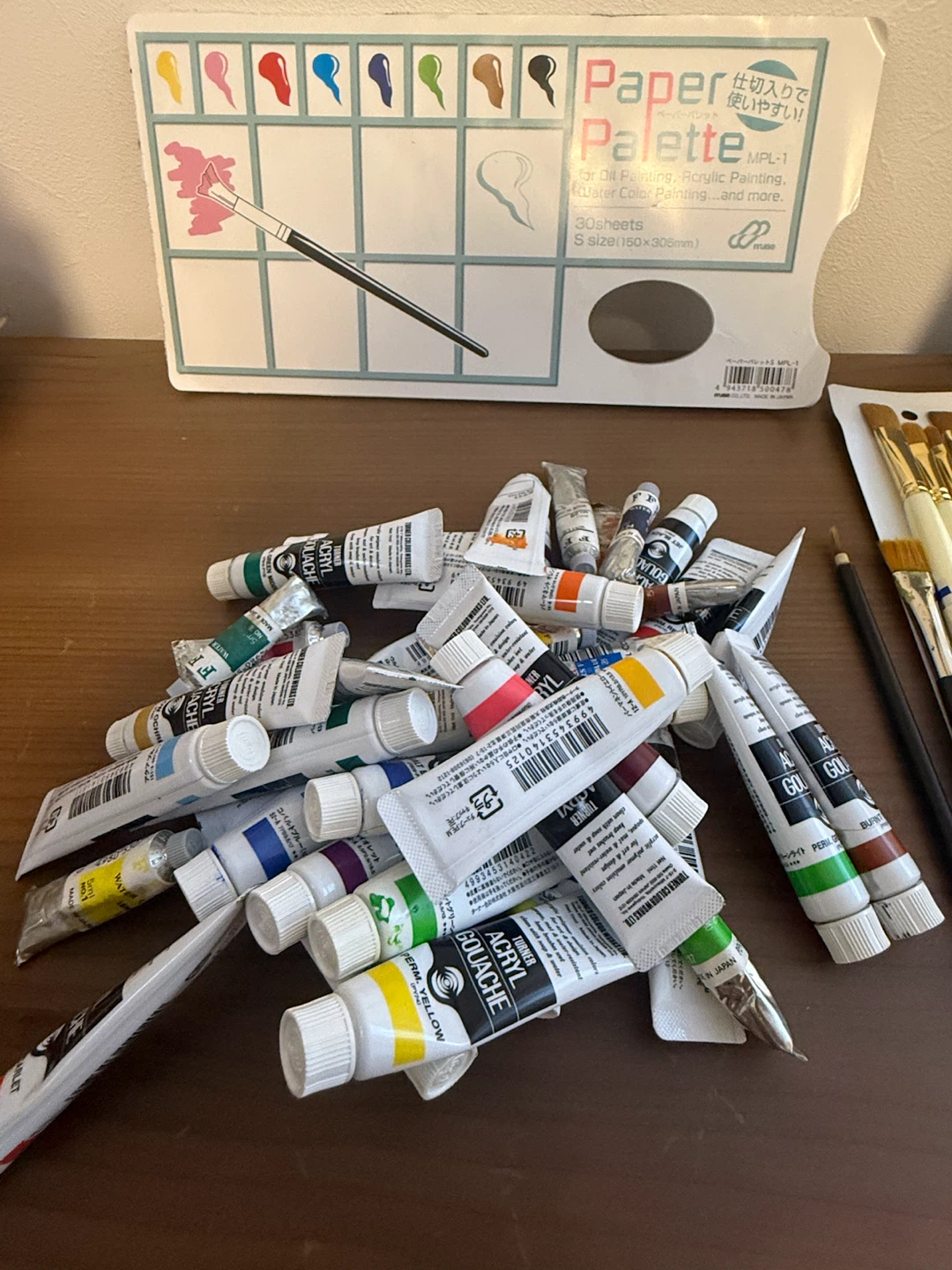 【総額約1万5千円分】アクリル絵の具 絵画セット 画材一式の写真2枚目