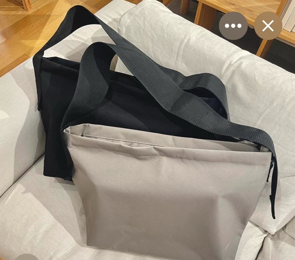 新品無印良品 肩の負担を軽くする撥水ショルダーバッグの写真2枚目