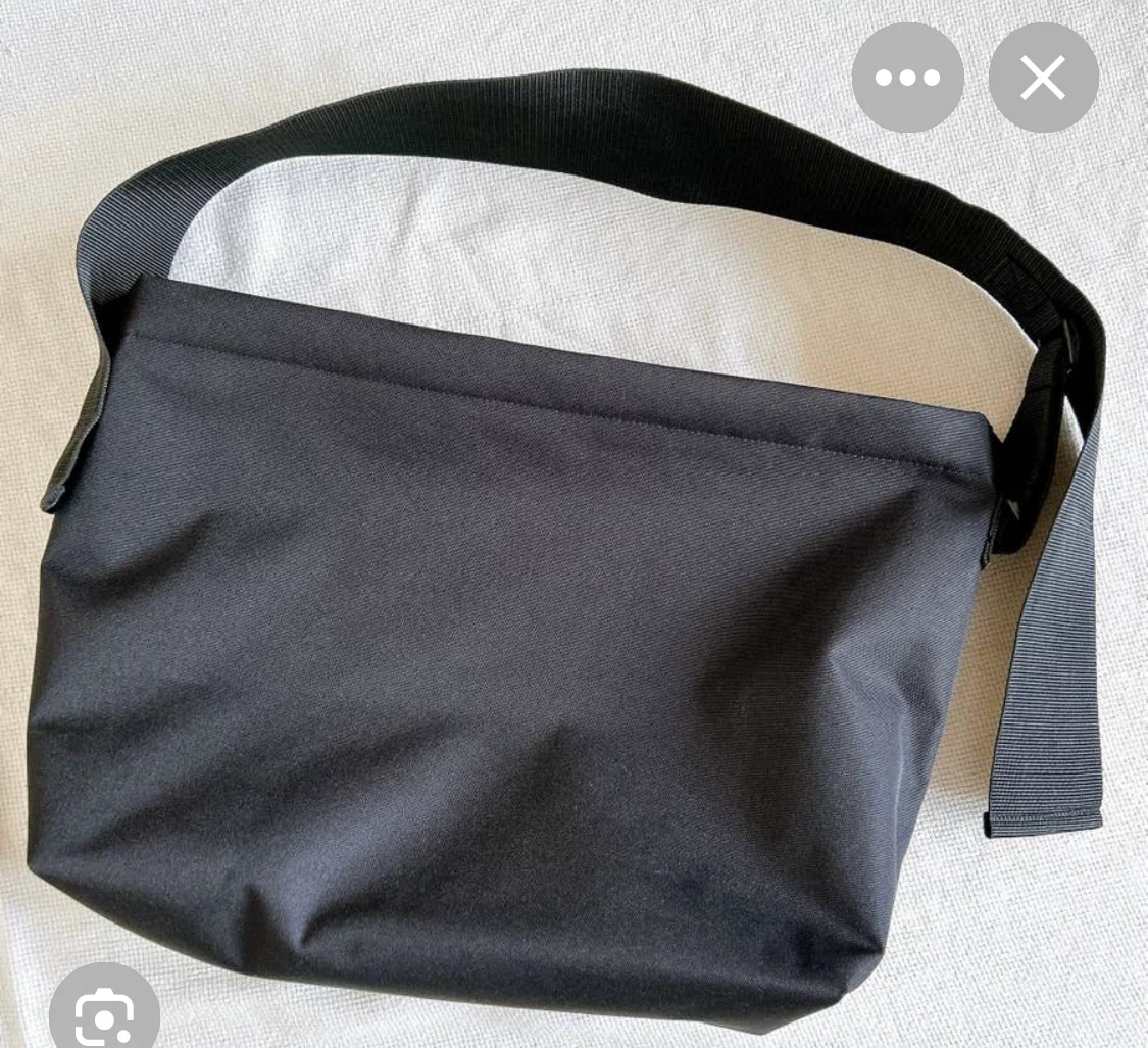 新品無印良品 肩の負担を軽くする撥水ショルダーバッグの写真3枚目
