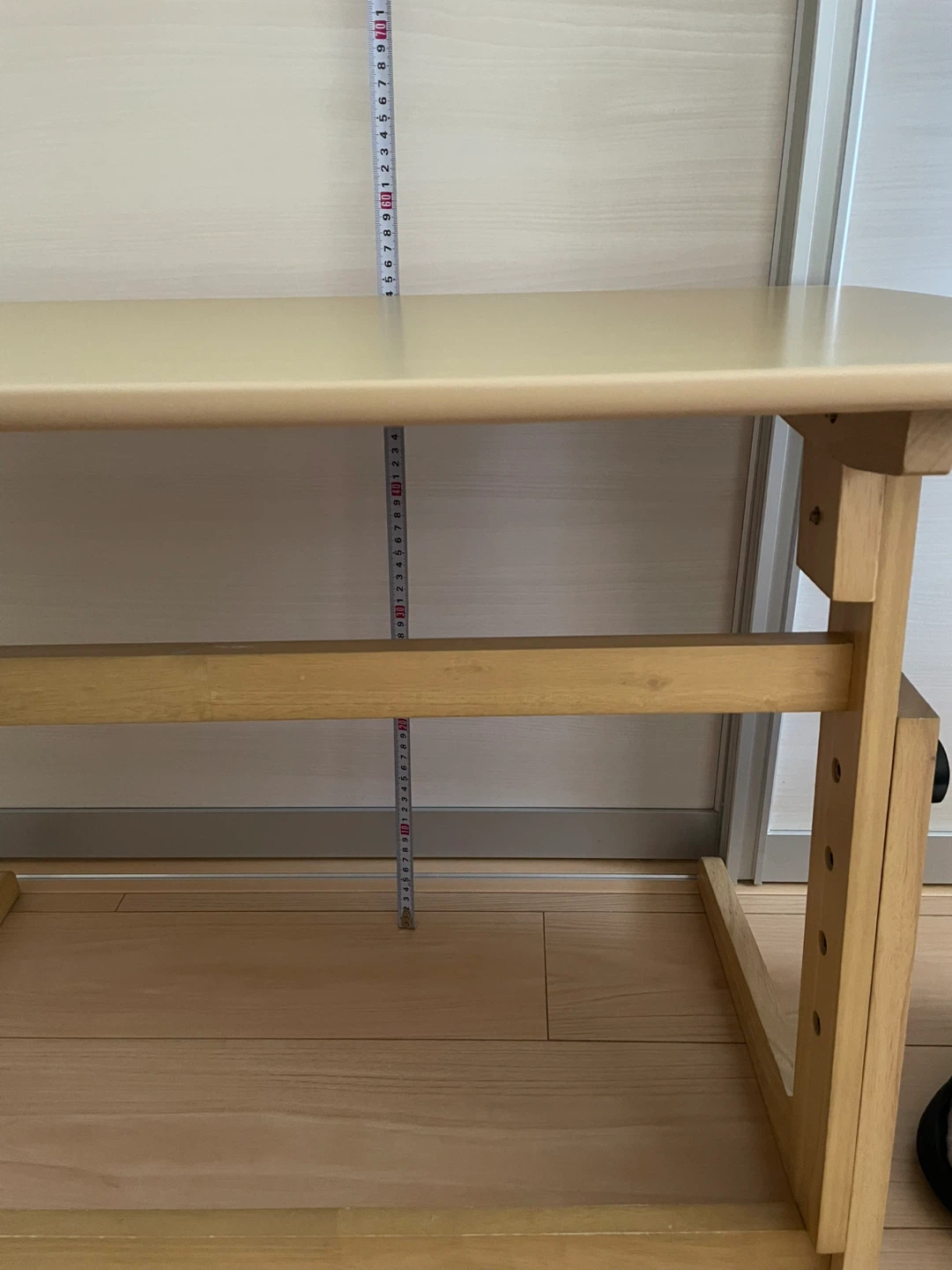 高さ調節可能 木製デスクの写真10枚目