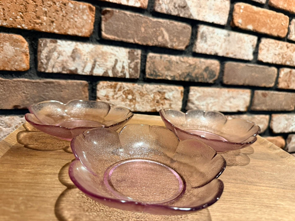 花型 ガラス小皿 3枚セット ピンクの写真2枚目