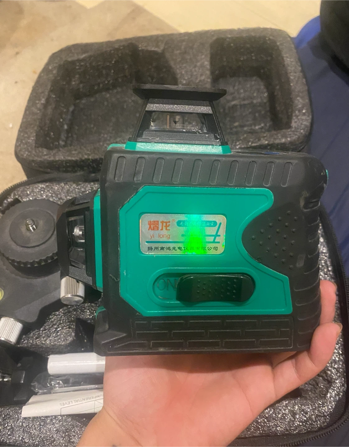 グリーンレーザー墨出し器の写真3枚目