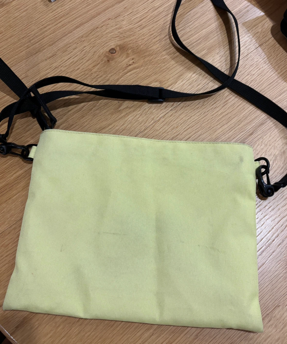 （11/30まで）無印良品 サコッシュ イエローの写真2枚目