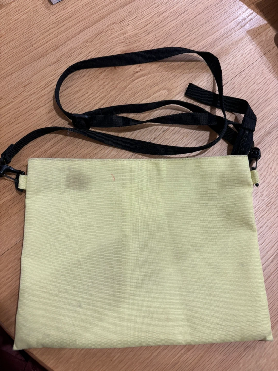 (11/30まで)無印良品 サコッシュ イエローの写真3枚目