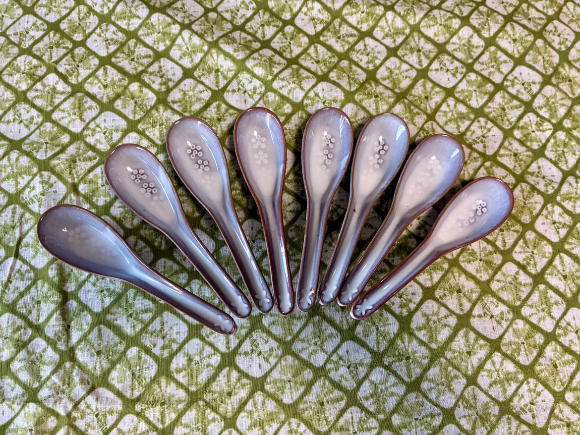 三島　 陶器製 レンゲ 8本セットの写真2枚目