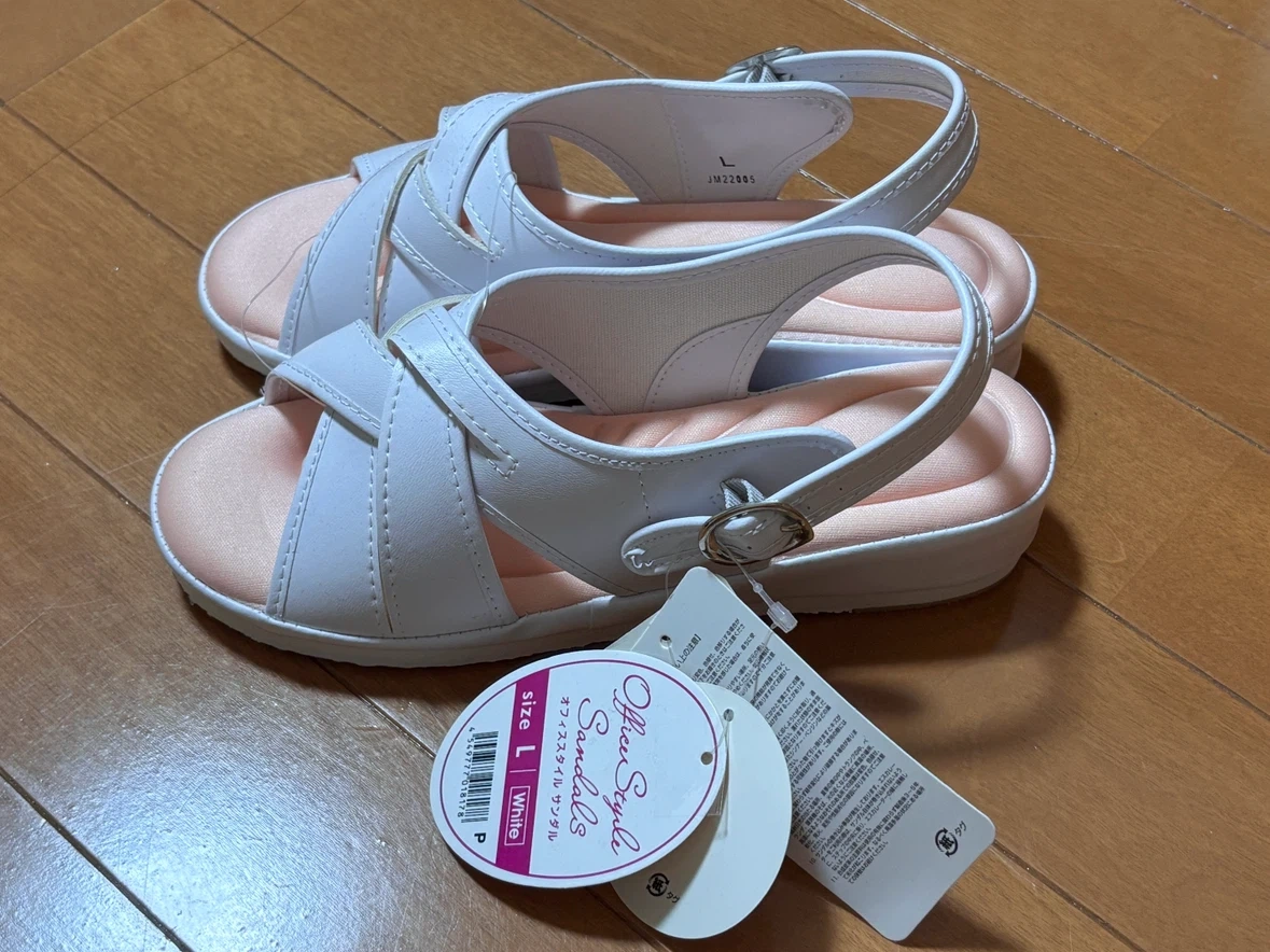 オフィスサンダル ホワイト Lサイズ(タグ付き、新品)の写真2枚目