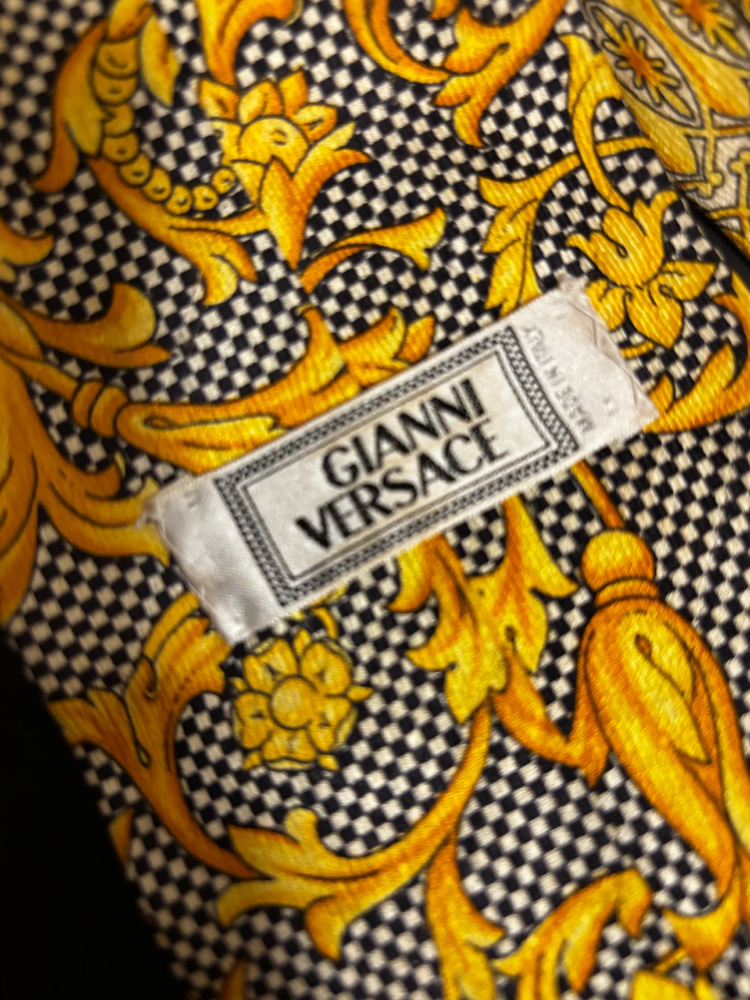 ジャンニ・ヴェルサーチ（GIANNI VERSACE）のヴィンテージ・シルクネクタイの写真3枚目