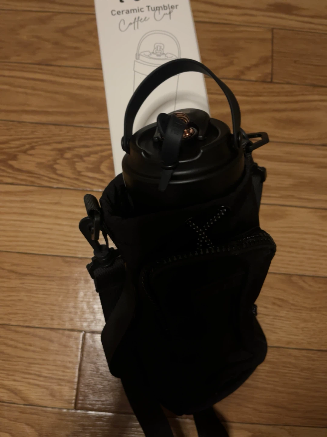 toli セラミックタンブラー 黒 ホルダー付きの写真3枚目