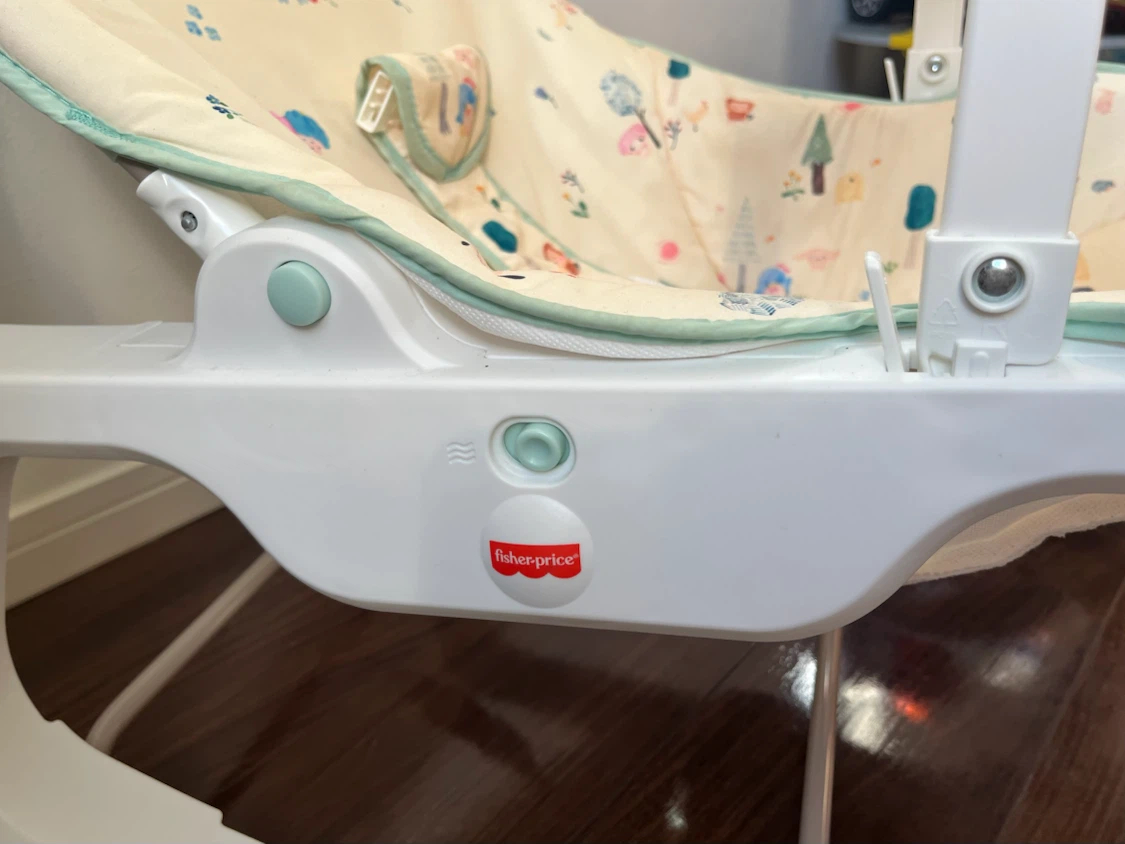 フィッシャープライス　3wayベビーチェア　サンリオ　バウンサー　椅子　ゆりかごの写真2枚目