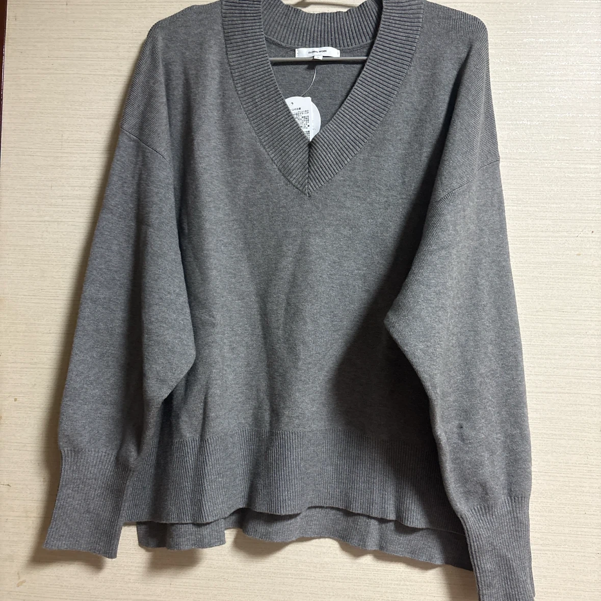 (新品)グローバルワーク メルティVネックニット グレー M