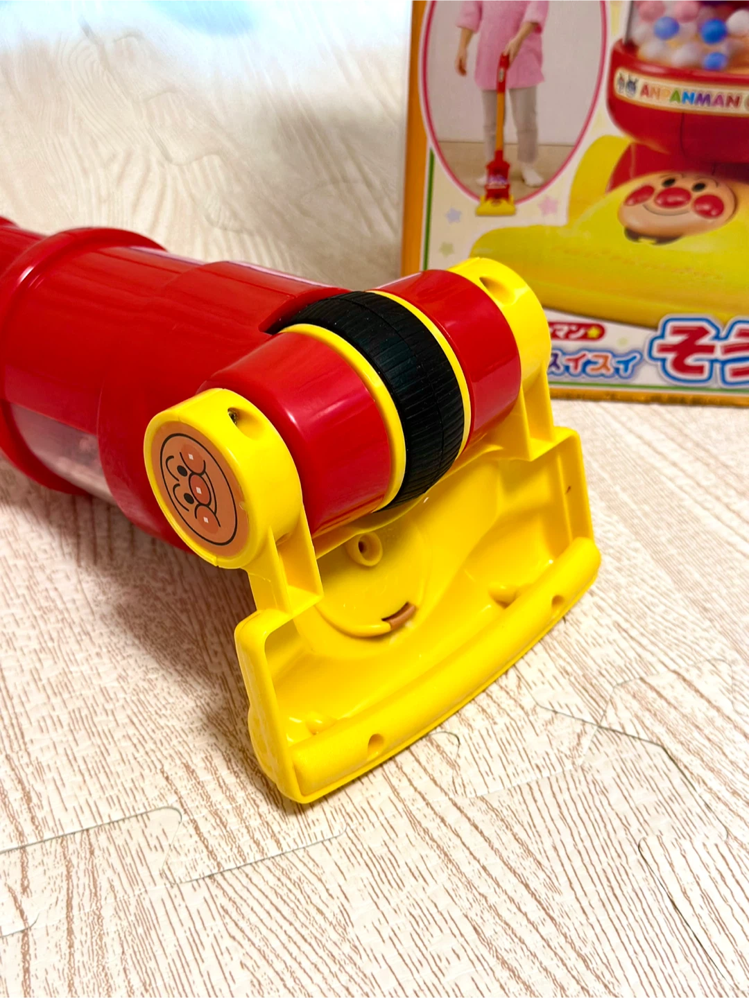 アンパンマン　スティックスイスイそうじき【アガツマ／(AGATSUMA】電池不要　掃除機でお手伝い！　おもちゃ　ごっこ遊びの写真6枚目