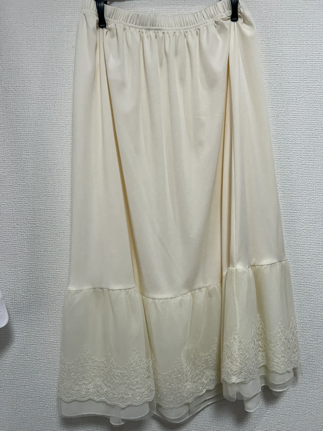 裾刺繍レース フレアロングスカート 生成 ペチコートの写真2枚目