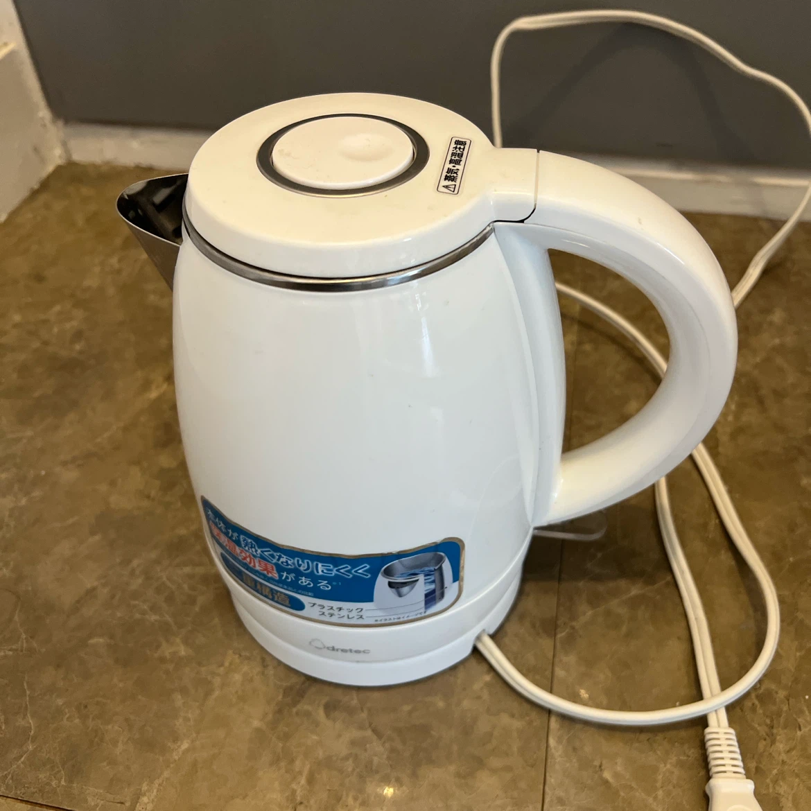 dretec(ドリテック) ステンレスケトル 0.8L PO-151 ホワイト　電気ケトル　リコリスの写真2枚目