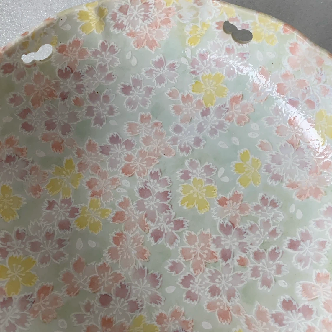 みやび 桜柄 透かし彫り 鉢 陶器の写真2枚目