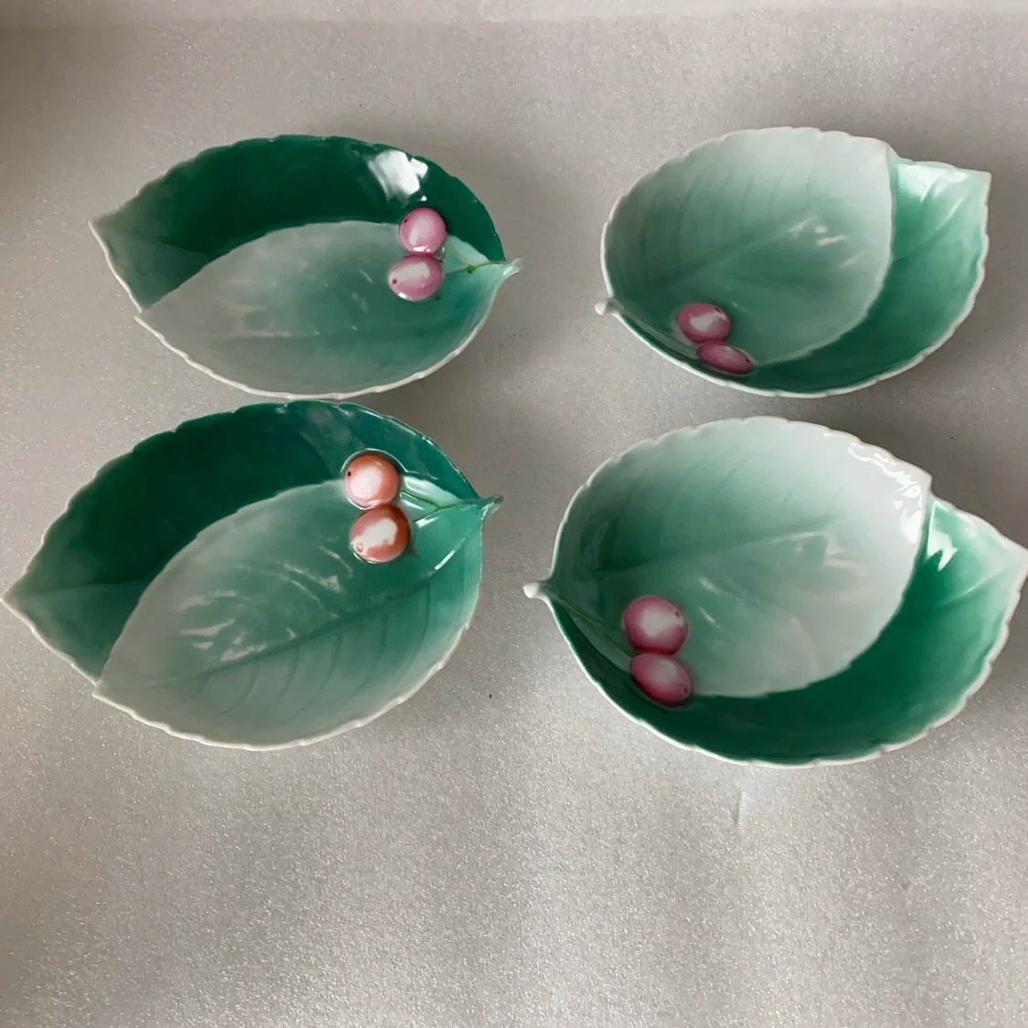 深川製磁 小皿 4枚セット 葉っぱの写真2枚目