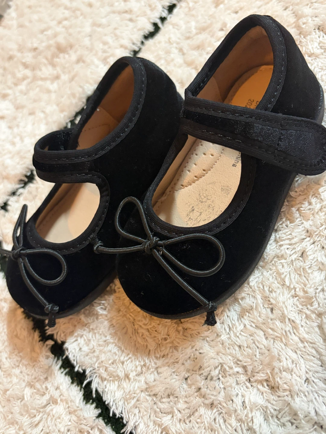 キッズ フラットシューズ 黒