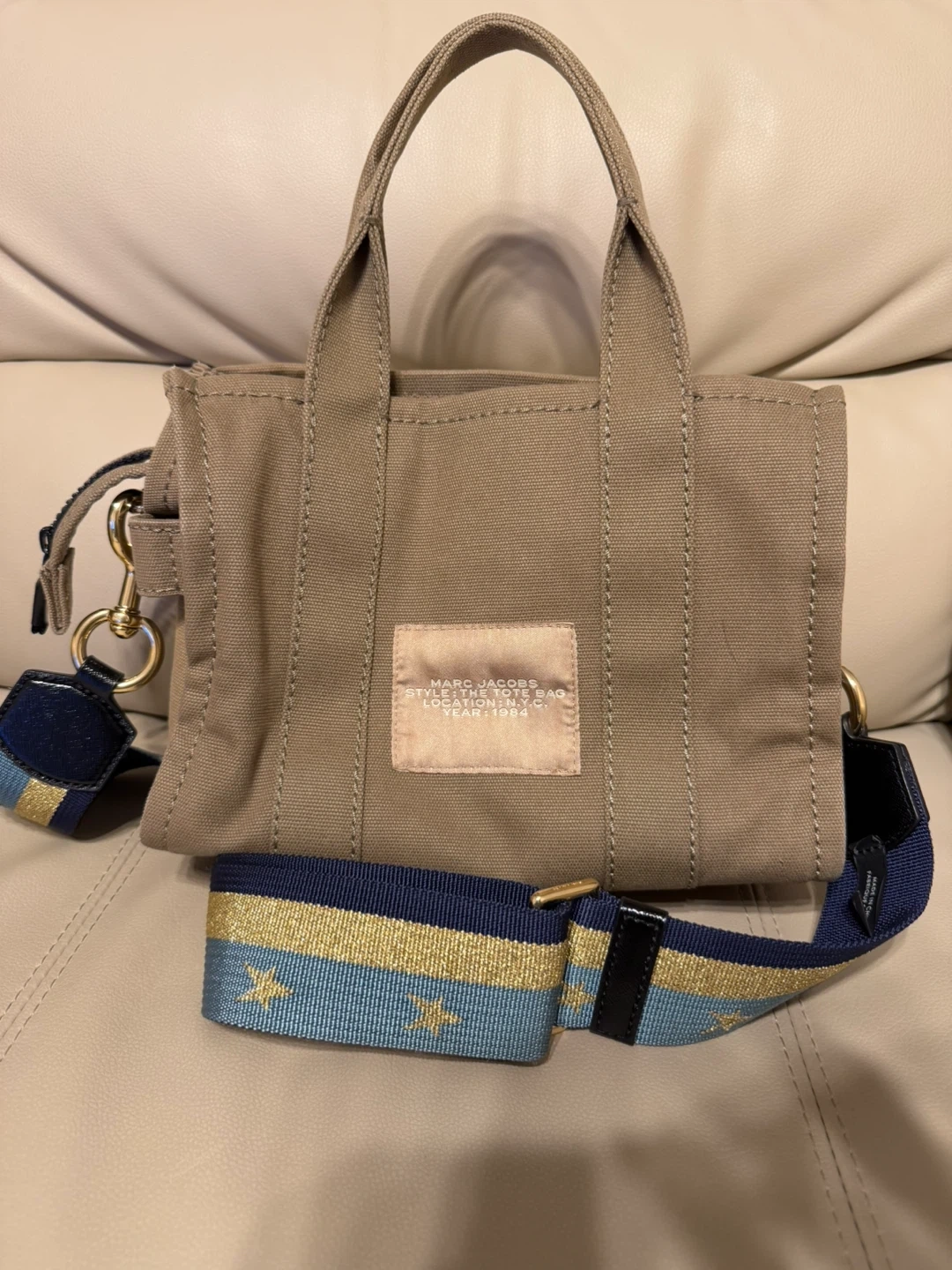 マークジェイコブス ザ トートバッグ 茶色の写真2枚目