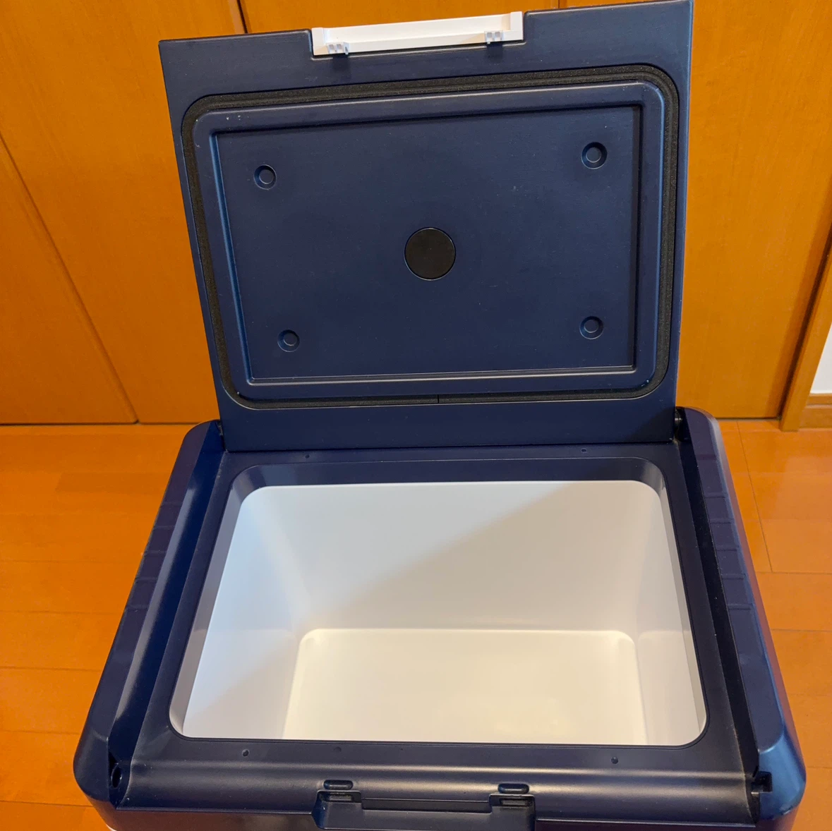 【ジャンク品】冷蔵冷凍庫 ポータブルの写真2枚目
