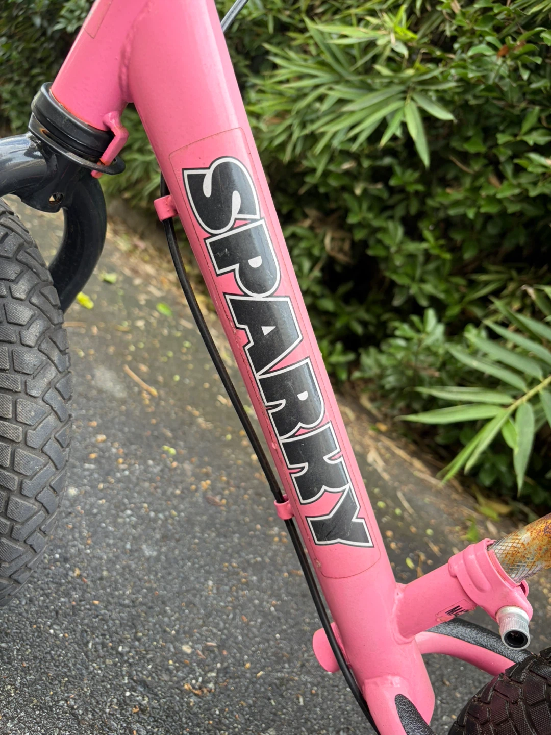 SPARKY スパーキー キックバイク ピンク 12インチの写真4枚目
