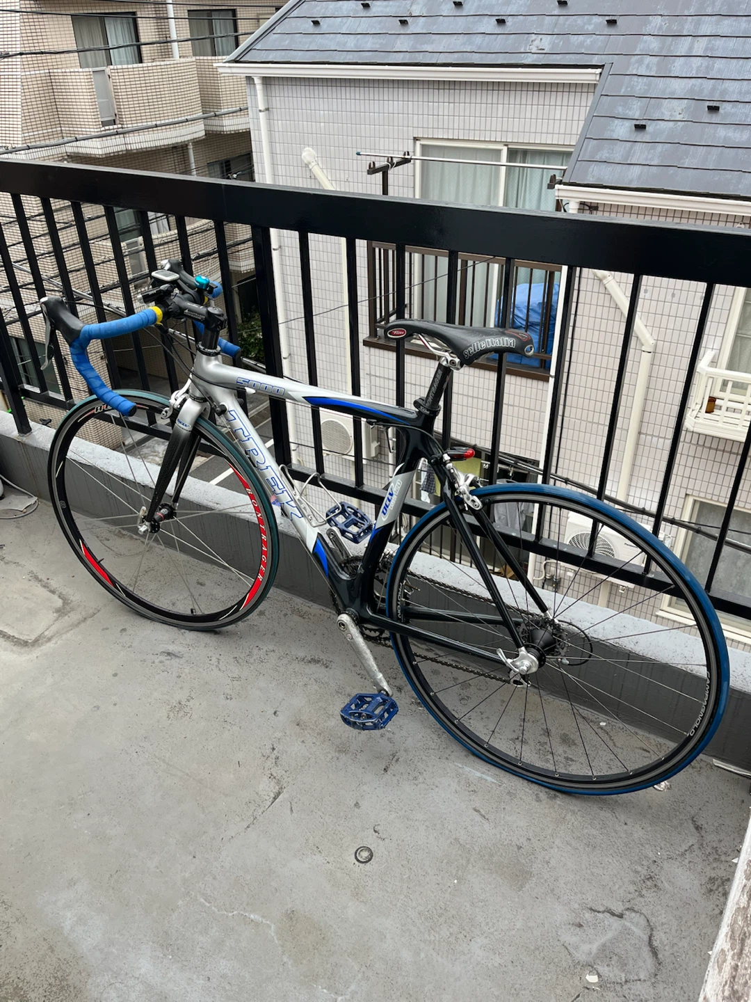TREK 5000 フルカーボンロードバイクの写真3枚目