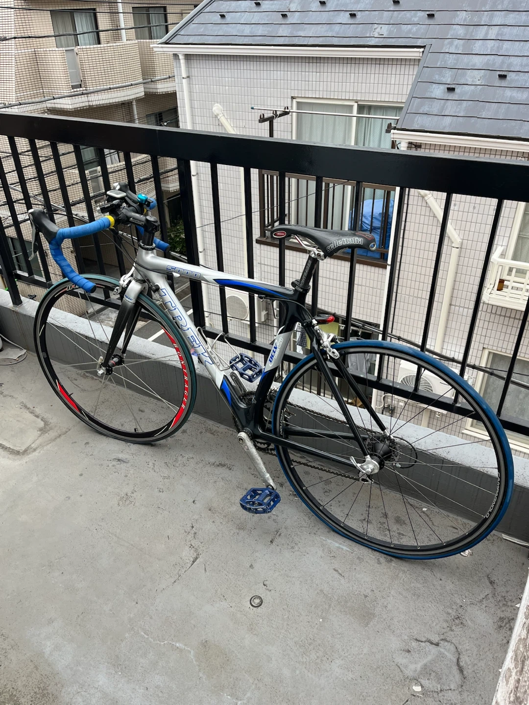 TREK 5000 フルカーボンロードバイクの写真3枚目