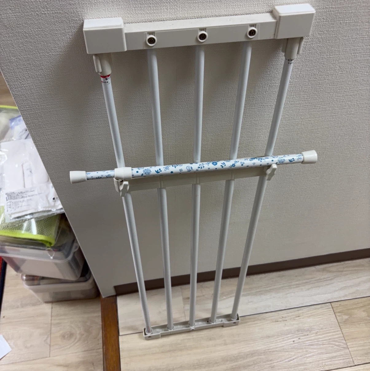 突っ張り式 物干しスタンド