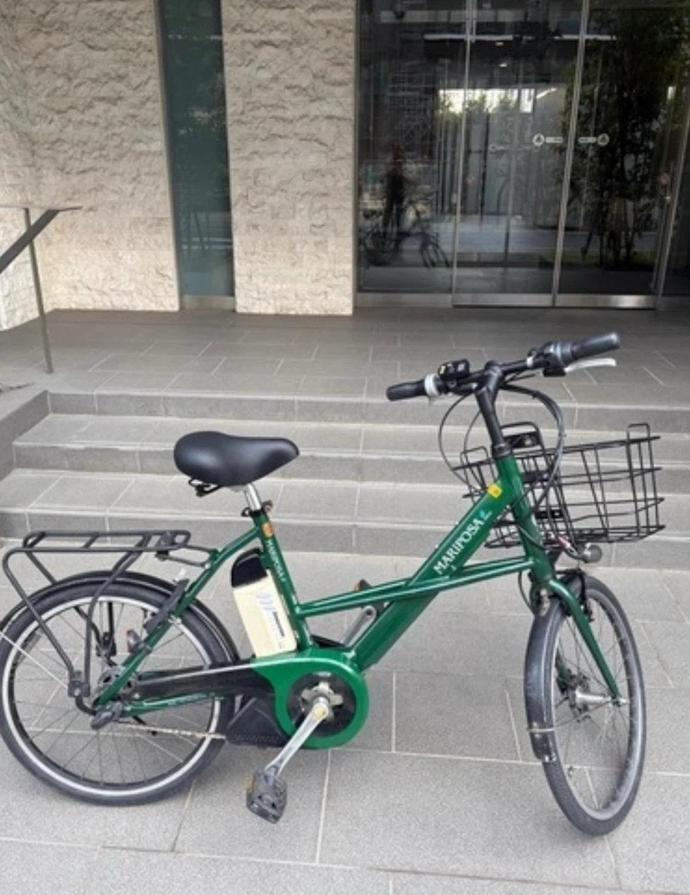 電動アシスト自転車BRIDGESTONE MARIPOSAMINI20 インチバッテリー4Ah 2つですの写真3枚目