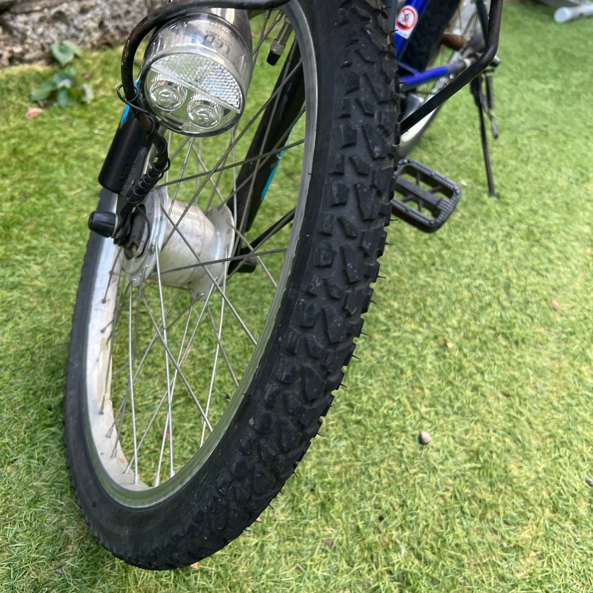 子供用自転車 20インチ  スチール シマノ製 6段変速 カゴ ライト 後輪錠 前後泥除け ブルーの写真7枚目