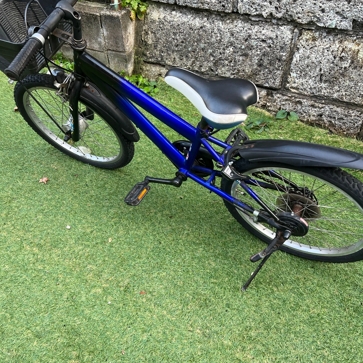 子供用自転車 20インチ  スチール シマノ製 6段変速 カゴ ライト 後輪錠 前後泥除け ブルーの写真9枚目
