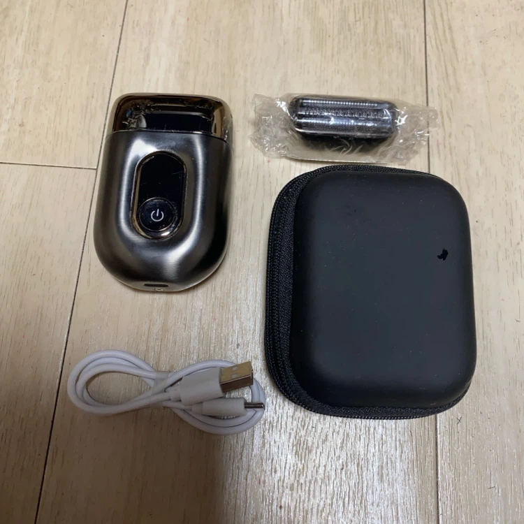 コンパクト電気シェーバー メタリックグレーの写真2枚目