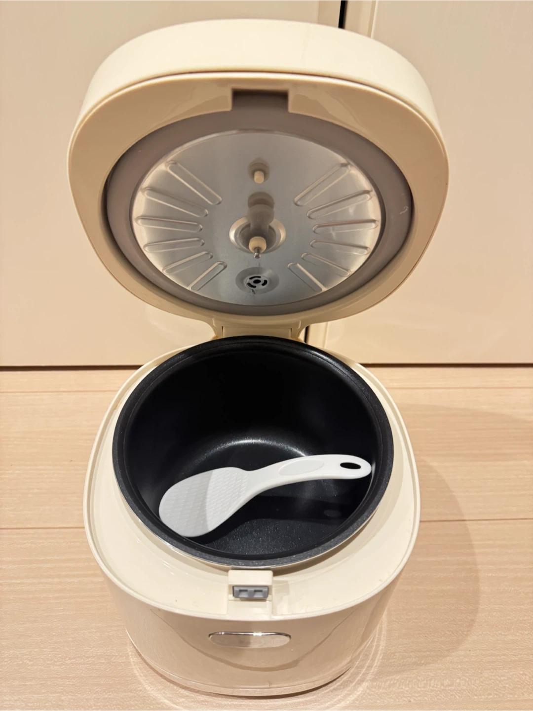 KEECOON 低温調理機能付き炊飯器 KC-RC-15Aの写真2枚目