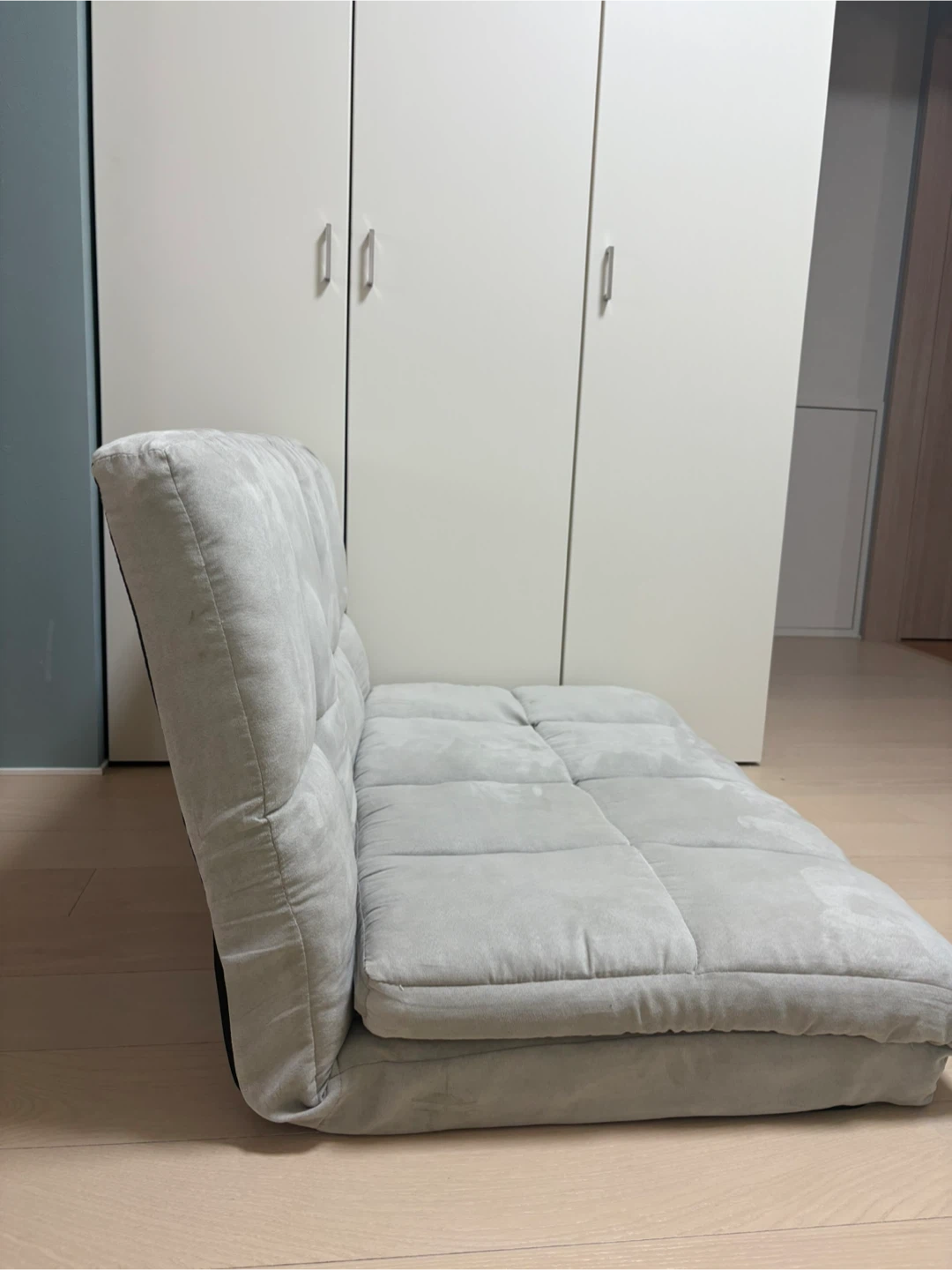 リクライニングソファ フロアソファ グレー　ソファベッドの写真3枚目