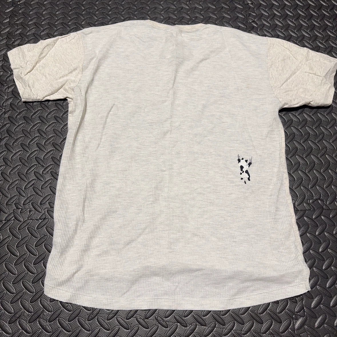 グラニフ 猫刺繍 Tシャツ Sサイズの写真3枚目
