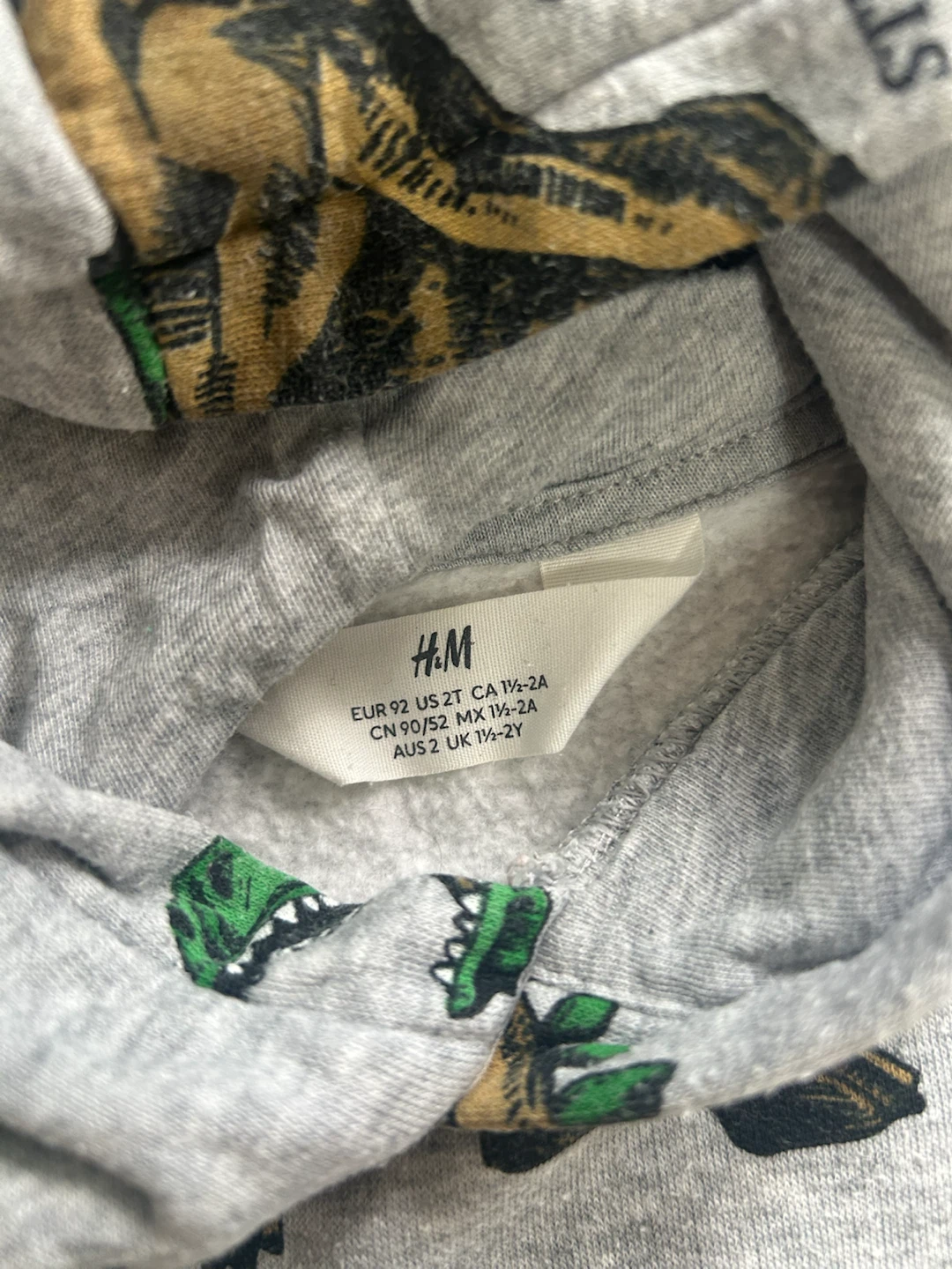 武蔵小杉★オマケ付き★H&M★ダイナソー フード付きパーカー グレー 90cm 子供服の写真3枚目