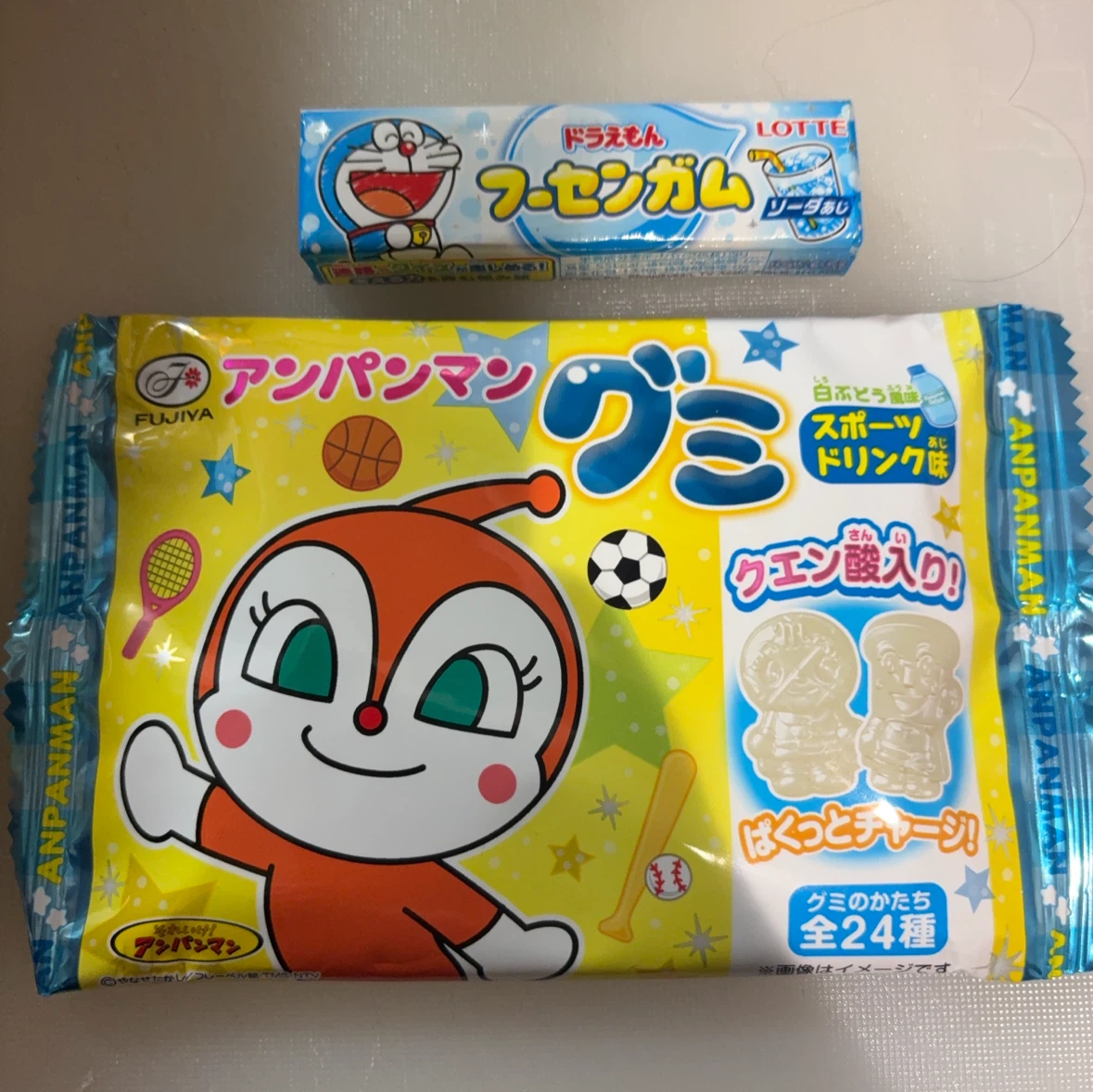 ロッテ ドラえもんフーセンガム 不二家 アンパンマングミ